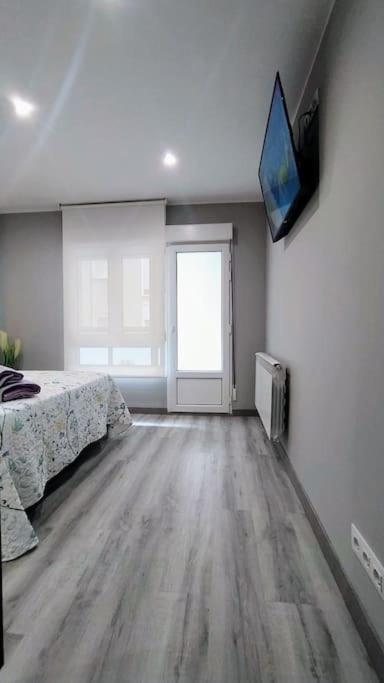 Ca Lolina Playa Apartment Gijon Exterior photo